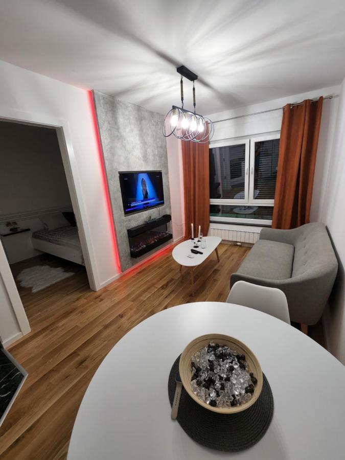 Apartman Park Lake Tuzla Bagian luar foto