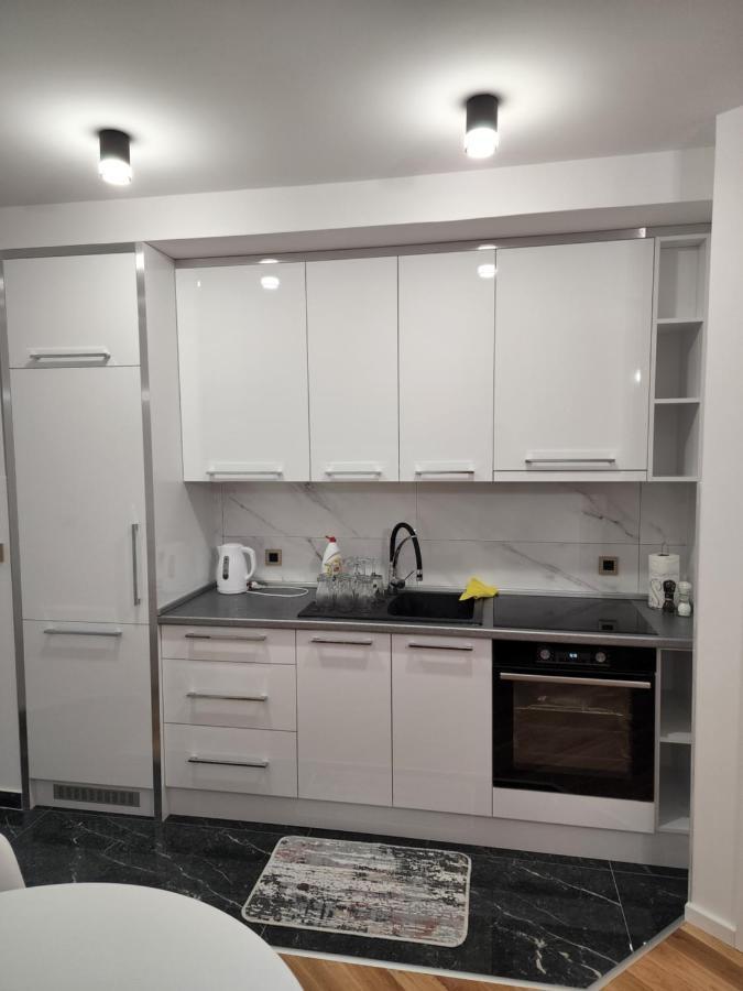 Apartman Park Lake Tuzla Bagian luar foto
